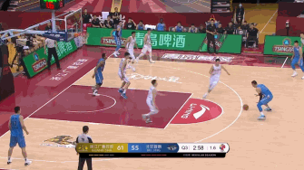 翟晓川压哨三分.gif