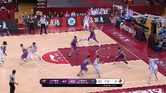 刘雁宇扣篮2+1.gif