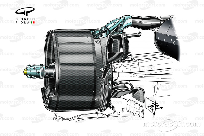 Mercedes AMG F1 W10, rear duct