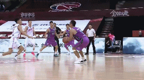 张庆鹏关键3分.gif