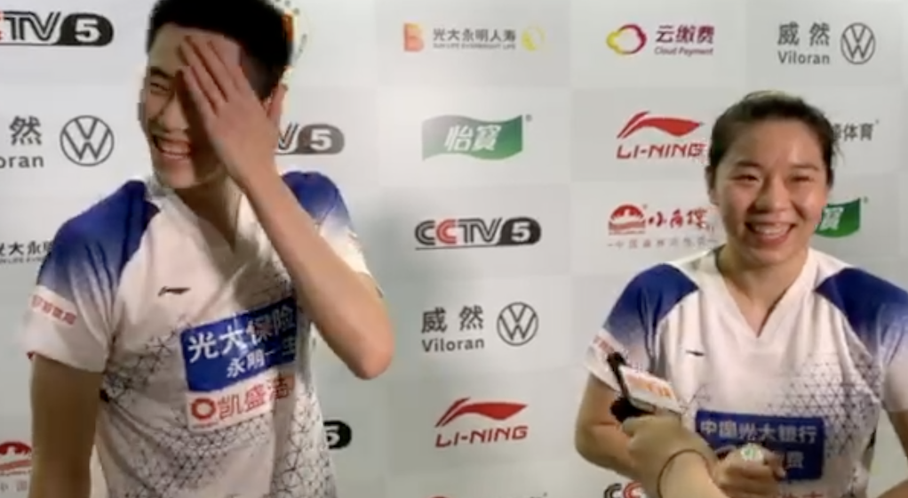 赛后采访真欢乐 贾一凡被搭档当成真汉子？