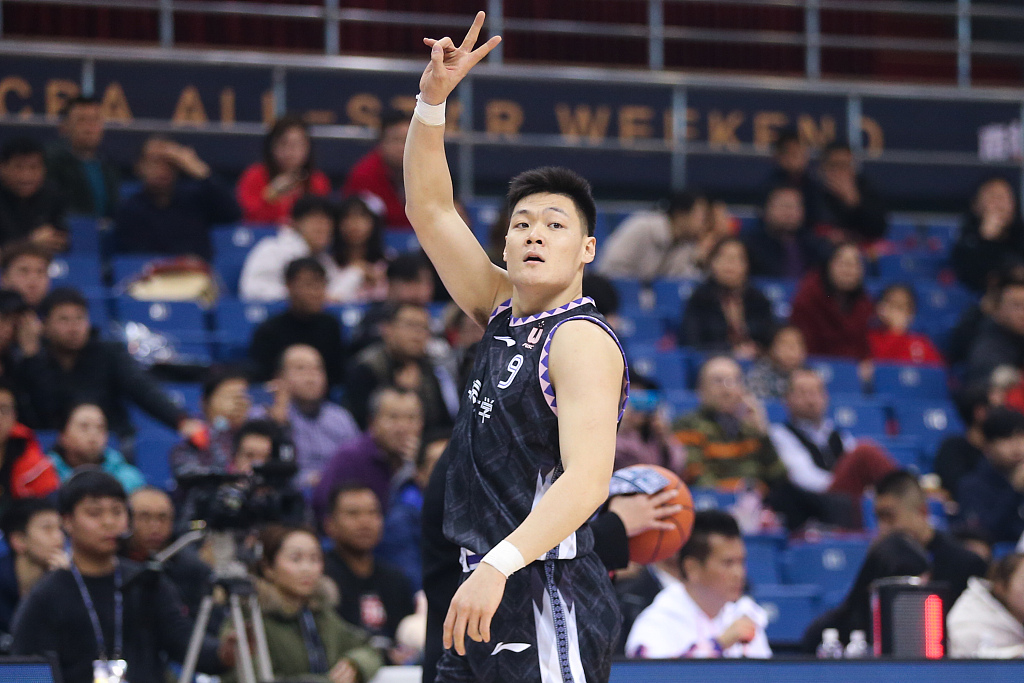 深圳男篮送别于德豪:感谢你的付出,愿你在新疆一切顺利