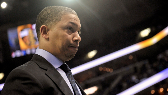 随队记者:奇才近几个月已面试80多名新秀