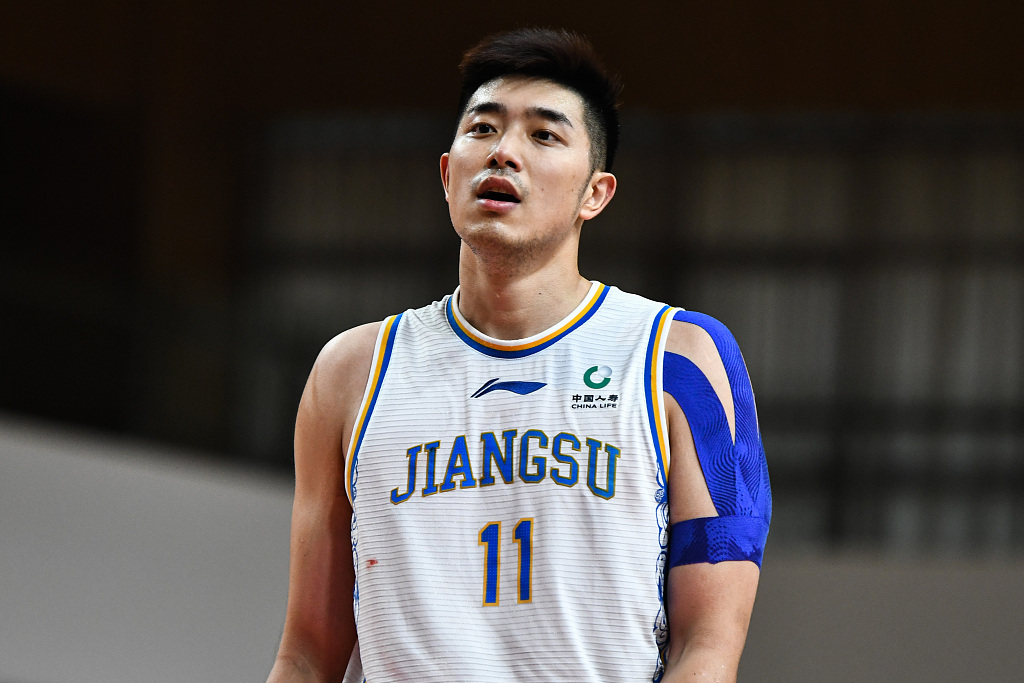 【速递】势如破竹!赵睿反击上篮得手