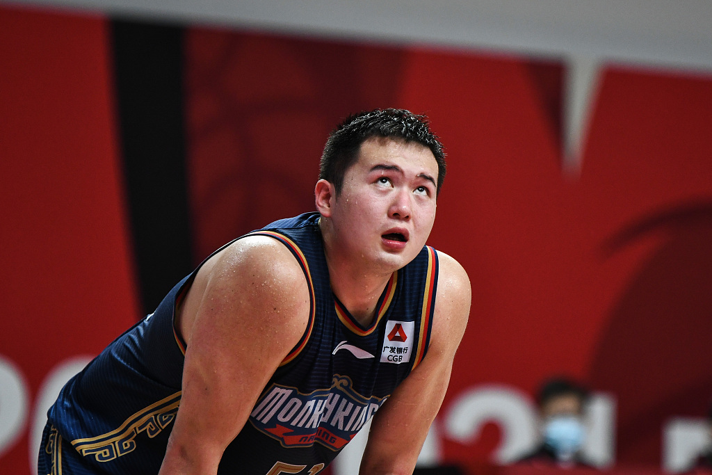 李敬宇砍15分,末节累计六犯离场
