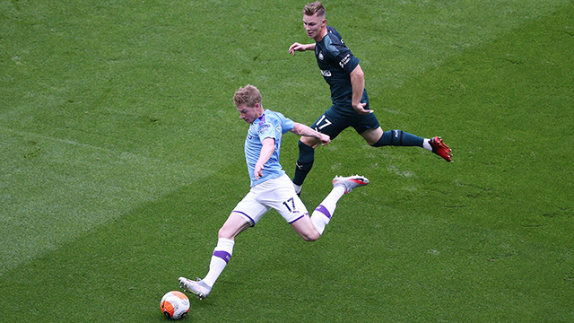 体育视频-足球:曼联队史15秒最快进球,国王助攻吉格斯上演超级凌空斩