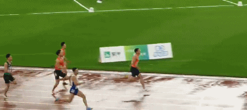 2021_0428_175b4fadg00qs8wop0288c000du0067c.gif