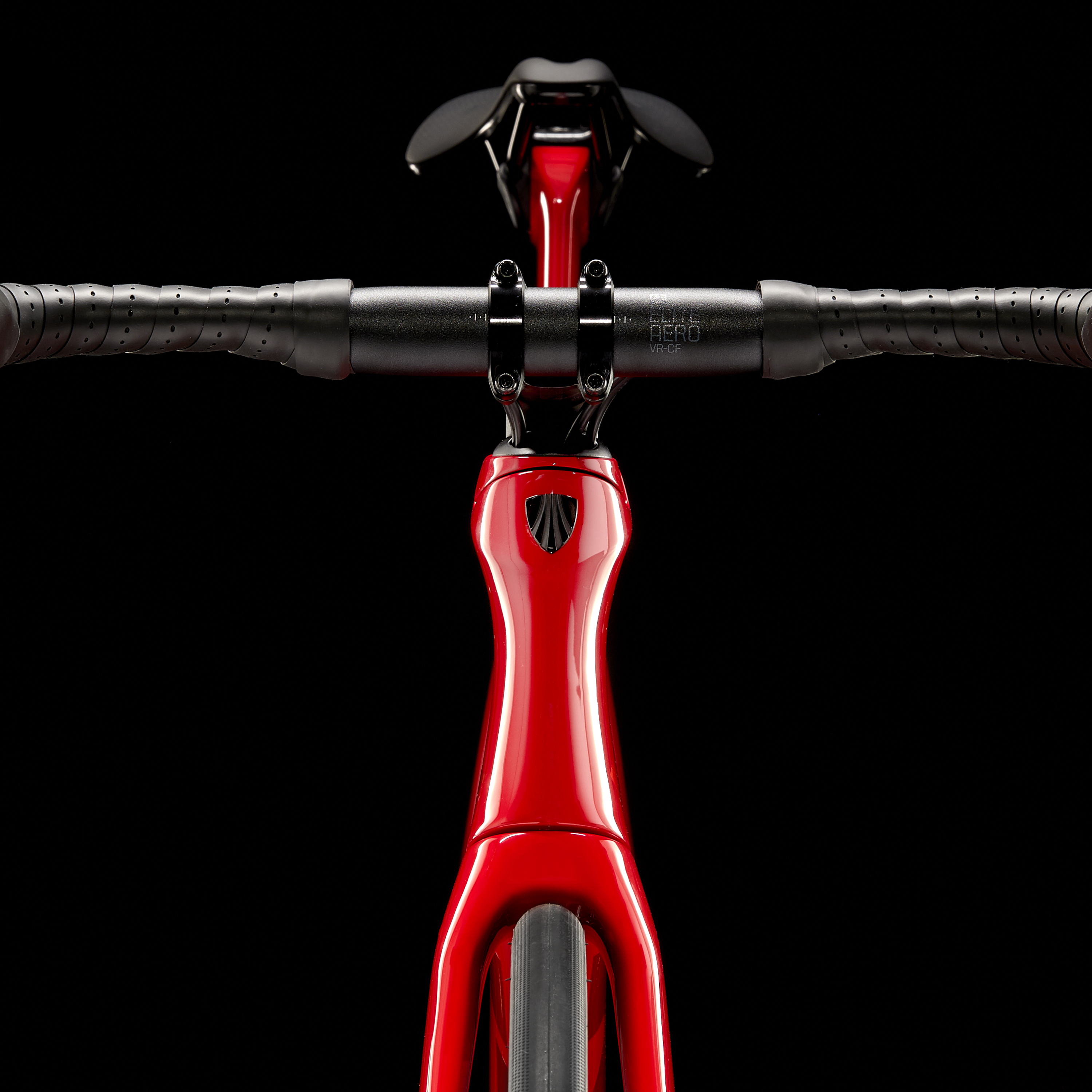 Madone_SL_Social_Selects_Square_3.jpg