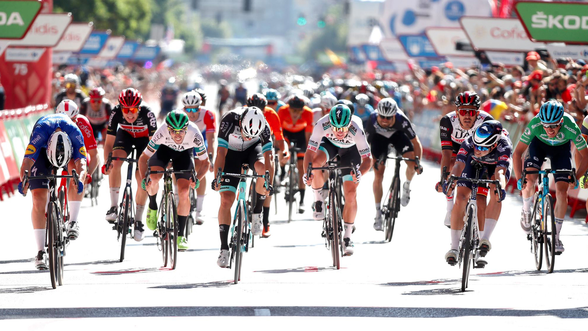 2021环西S2 | 菲利普森终点前上演冲刺绝杀 小迷弟成功夺冠