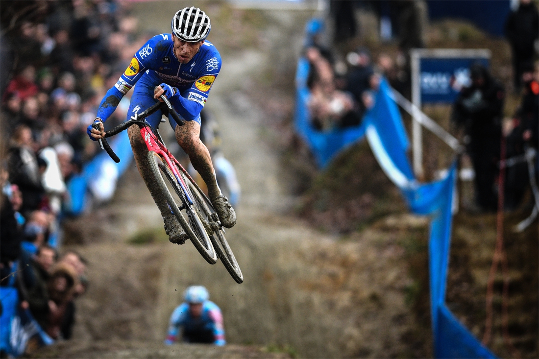 4030-a-big-surprise-zdenek-stybar-starts-at-the-cyclocross-world-championships-in-ostend.jpg