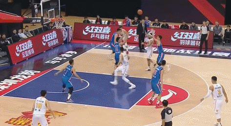 沈梓捷1.gif