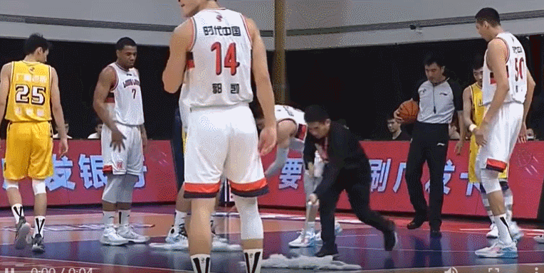 陈盈骏.gif