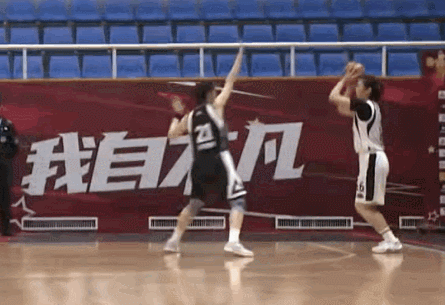 孙丽.gif