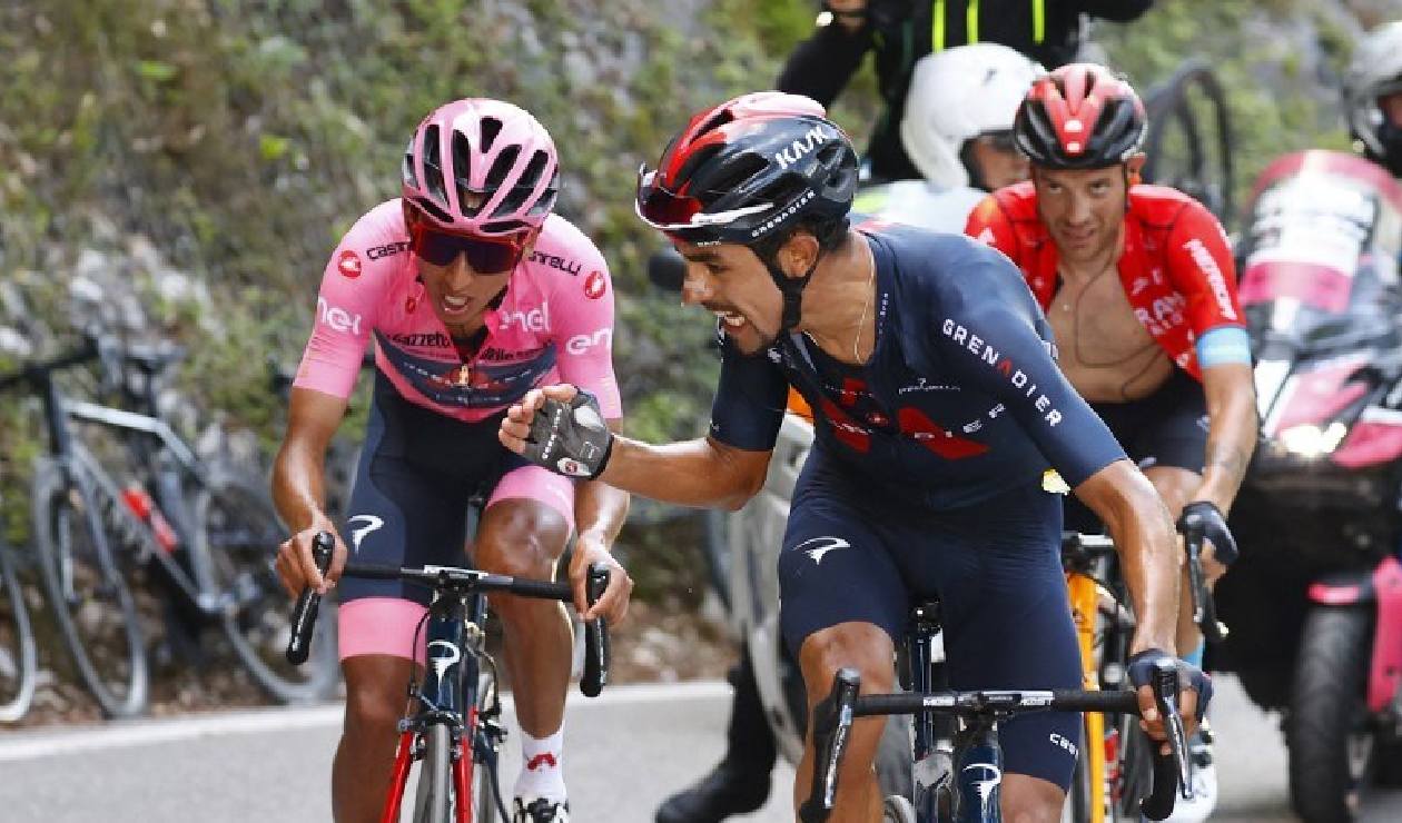 egan_bernal_y_daniel_martinez_en_el_giro_de_italia_2021_0.jpg