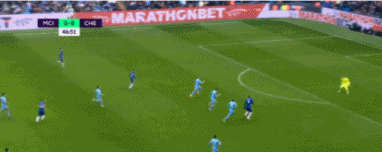 卢卡库单刀.gif