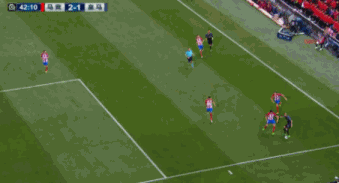 本泽马 马竞.gif