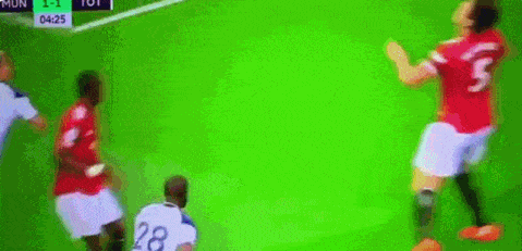 马奎尔3.gif