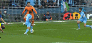 曼城皇马2.gif
