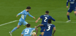 曼城皇马6.gif