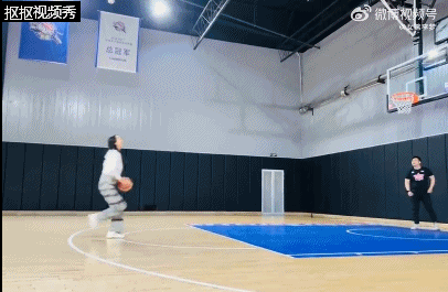 李梦2.gif
