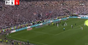 远藤航.gif