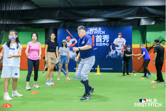 杨鸣与克里斯冲突曝光：杨鸣疑似涉嫌歧视，邱彪为克里斯鸣不平