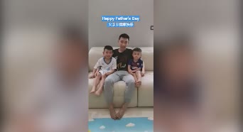 一扫退役忧伤 李宗伟父亲节享天伦之乐
