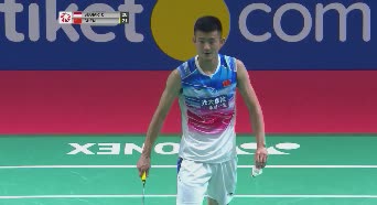 印尼赛 | 运气球助谌龙拿下第一局
