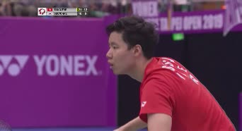 面对对手进攻丝毫不慌合理线路出球得分
