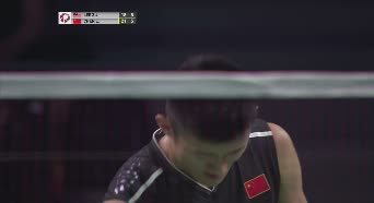 李梓嘉巧妙回球让谌龙猝不及防