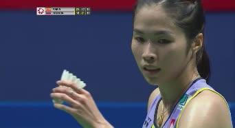 精彩多拍 因达农挑球失误